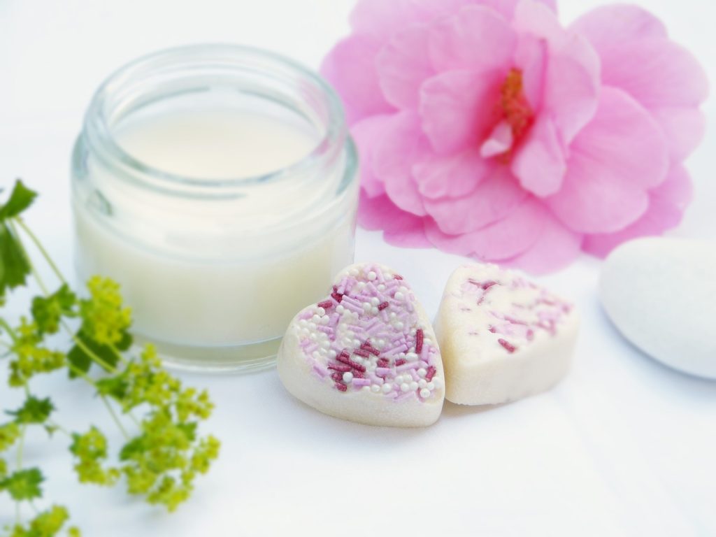 cream, shea butter, camellia-4262816.jpg